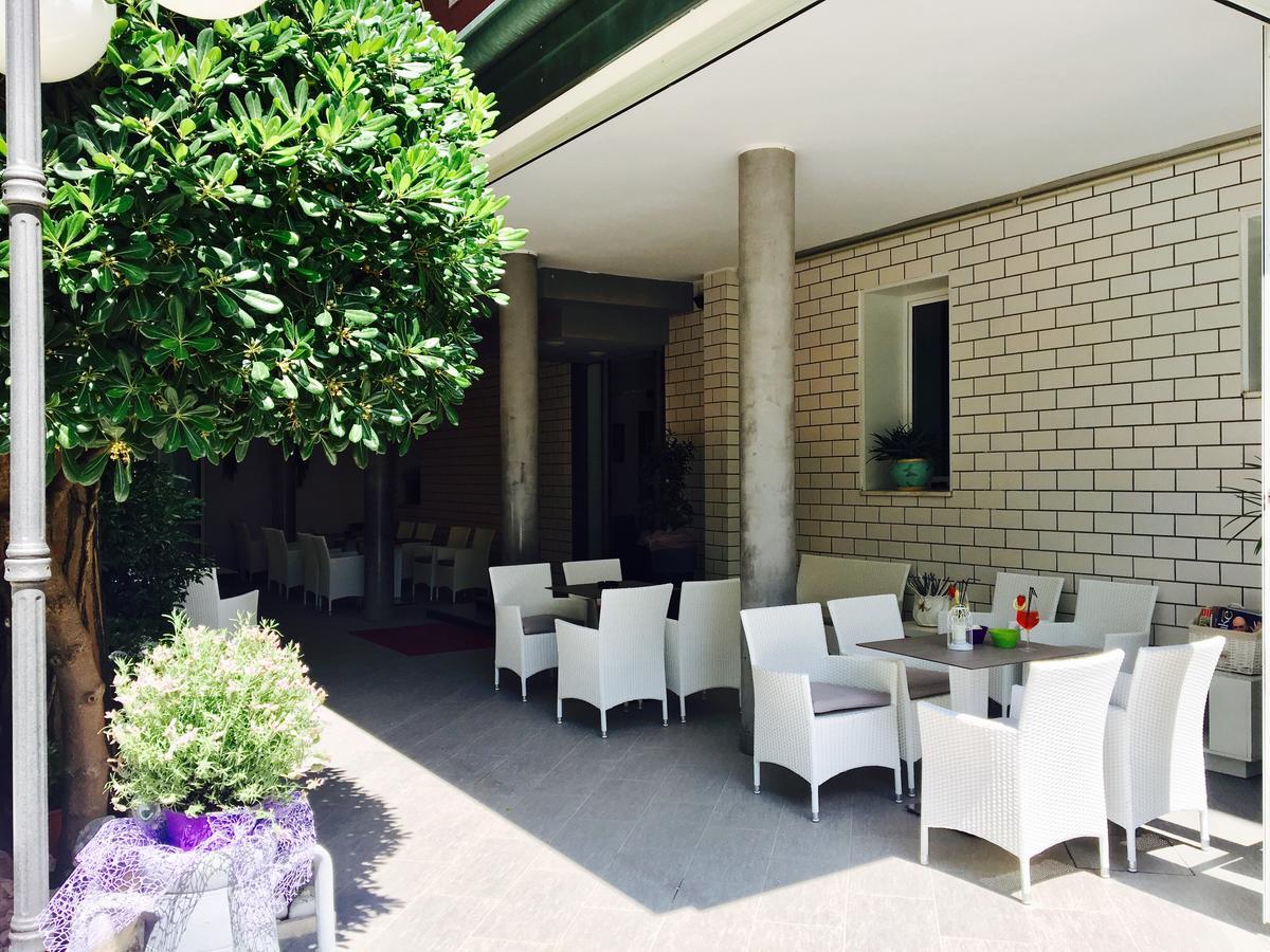 Hotel Della Motta Bellaria-Igea Marina Exterior foto